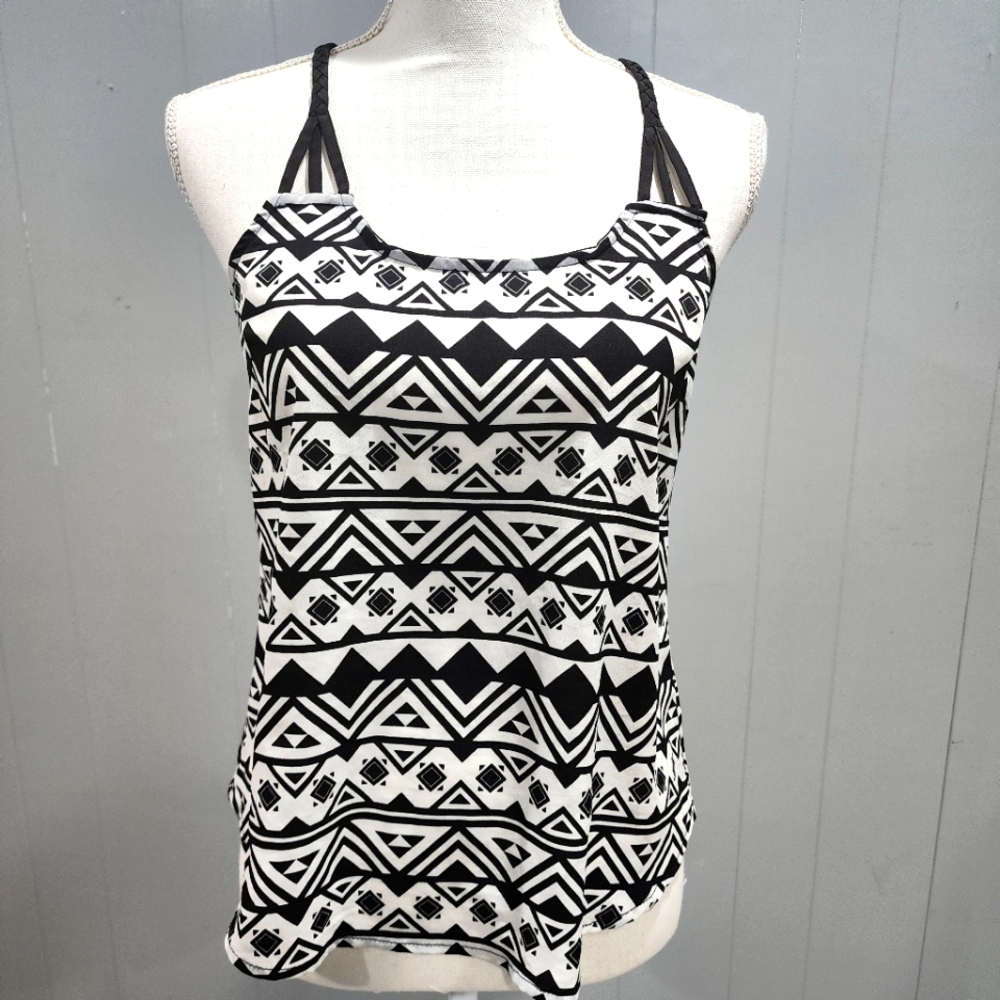 E Hanger Small Black White Geometric Tank Top